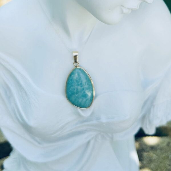 Médaillon Amazonite de cerclé or environ 3 cm. Boutique La Porte des Secrets