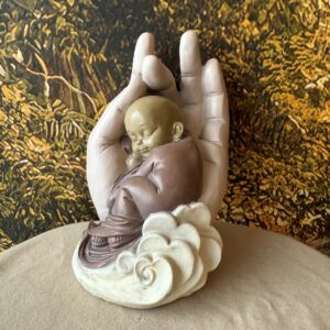 Moine Shuni Mudra 16,5 cm - statuette en Résine rose