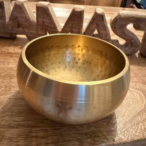 Bol chantant tibétain or martelé 11 cm. Boutique ésotérique La Porte des Secrets