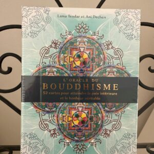 l'Oracle du Bouddhisme - 52 cartes pour atteinder la paix intérieure et le bonheur véritable . Crée par une nonne et un Lama tibétain Boutique ésotérique La Porte des Secrets