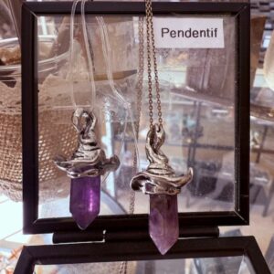 Chapeau sorcière pendentif pointe d'améthyste naturelle. Boutique ésotérique La Porte des Secrets