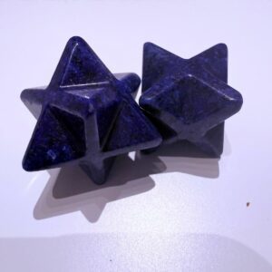 les Merkabah pierre sodalite 2.5 cm, bleu très profond. boutique La Porte des Secrets