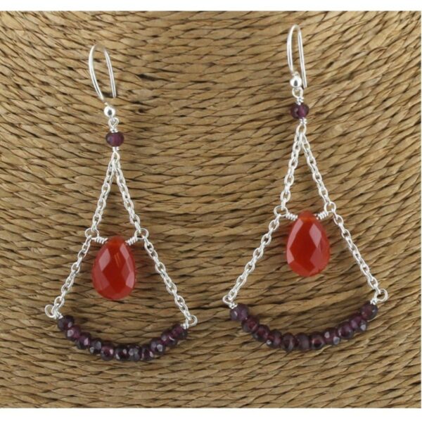 Boucle d'oreille en argent pierres précieuses Grenat et Cornaline. Très féminine. Boutique de minéraux La Porte des Secrets
